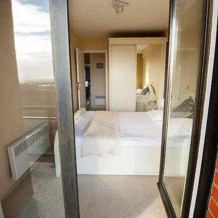 C227 Apartment